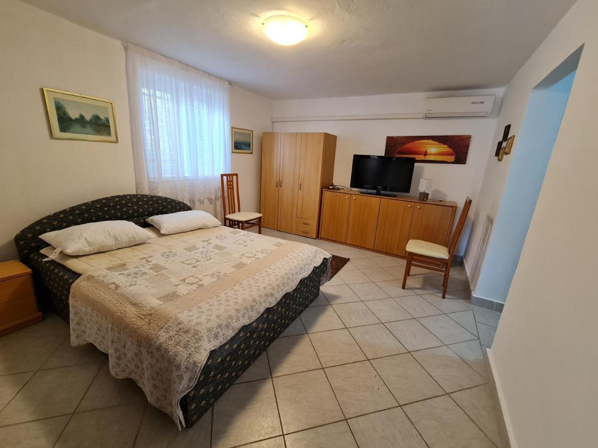 Apartma Pina Apartment Izola Exterior photo
